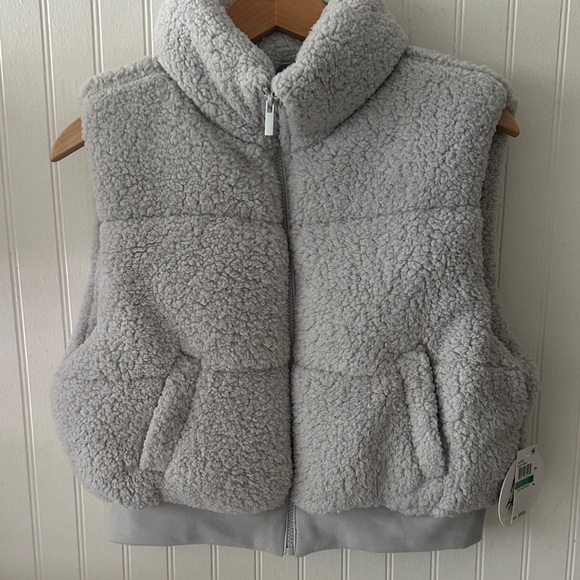 New! Planet Heart Gray Sherpa-Like Vest sz L - Picture 5 of 13
